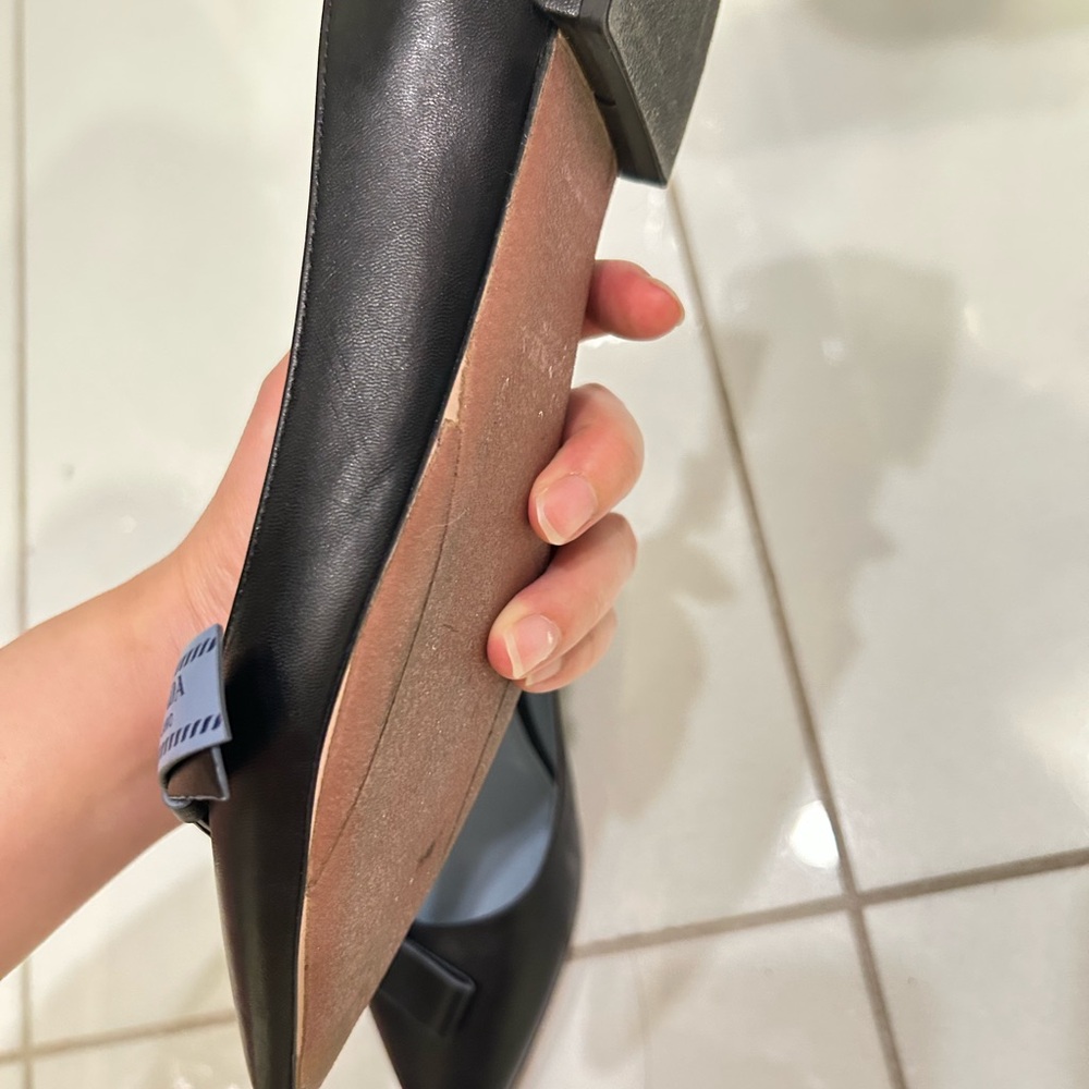Prada black leather shoes - Picture 7 of 11